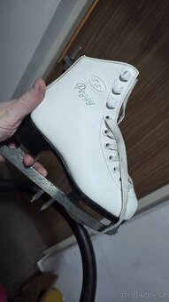 Dětské dívčí brusle vel. 29