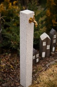 Vodovodní zahradní sloupek z přírodní žuly (granit)