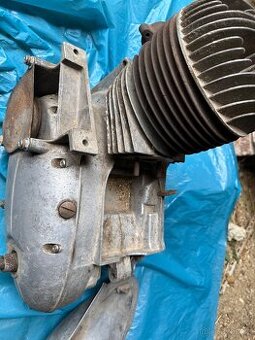 Motor čz 175/501 prase