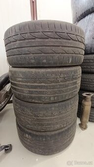 Bridgestone 235/40 R19