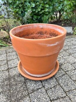 Keramický květináč