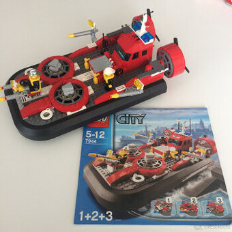 Lego City 7944 Hasičské vznášedlo