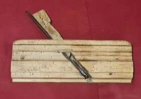 Starý hoblík lištový