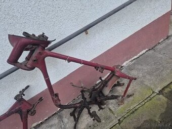 Prodám rám ČZ 175/450 r.v. 1962.