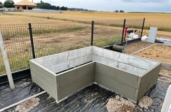 Betonový vyvýšený záhon