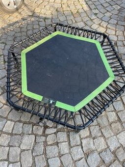 Trampolína na jumping