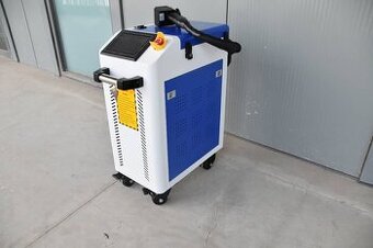 Čistící pulzní laser