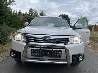 Subaru Forester benzin automat 2.0