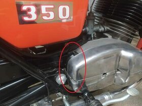 ČZ 350/472 (Jawa 632) - vymezovací díl krytu řetězu a víka