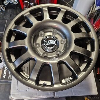 Toyota Land Cruiser LC300 disky Braid 8x17