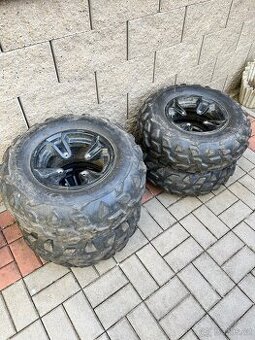 Kola + pneu na can am - 1