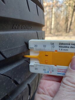 Letní pneu 235/55 R18 100H