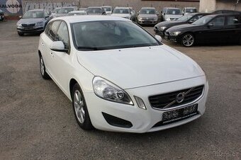 Volvo V60 2.0D3 V5, 120kW, servis VOLVO