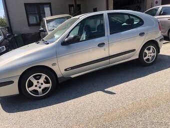 Renault Megane 1.4 16V