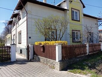 Prodej prostorného dvougeneračního rodinného domu