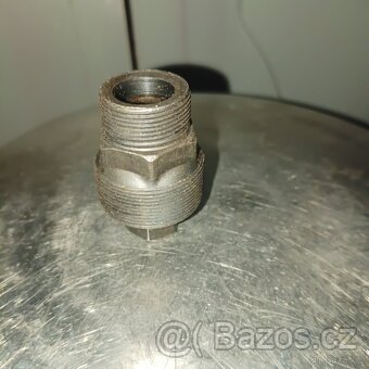Přípravek na demontáž montáž motoru motokola - 1