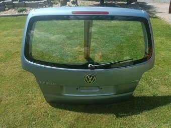 VW Touran -páté dveře, viko kufru