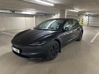 2024 Tesla Model 3 Long Range Dual Motor AWD Bílý interiér