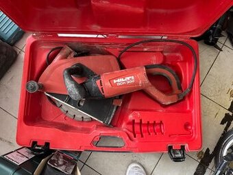 ROZBRUSOVACI PILA S ODSÁVÁNÍM HILTI DCH 300