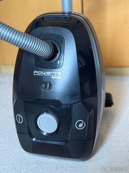 Rowenta RO6136EA Green Force Max Silence ECO 900W