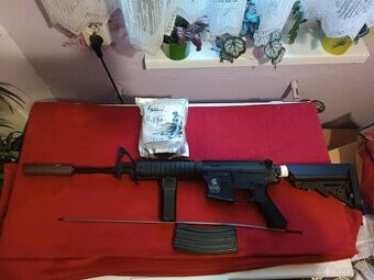 Airsoftová zbraň Lancer Tactical M4 RIS Sportline V2 (Gen.2)