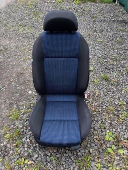 Sedačka spolujezdce Škoda Superb 1