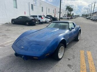 Chevrolet Corvette C3, rok 1977