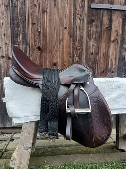 Sedlo na plnokrevníka