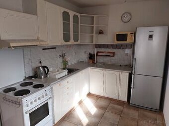 Pronájem bytu 2+1 65 m², Bělá pod Bezdězem 1​2​ ​0​00,-/měs.