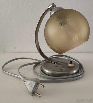 RETRO LAMPA S KOUŘOVÝM SKLENĚNÝM STÍNIDLEM