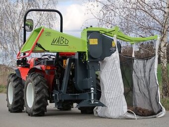 Štěpkovač špalíkovač za traktor s řemenovým převodem