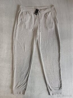 Nové pánske tepláky Livergy