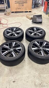 alu kola VW Multivan T6.1 Valdivia 18”