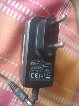 Adaptér síťový DC  230V/12V