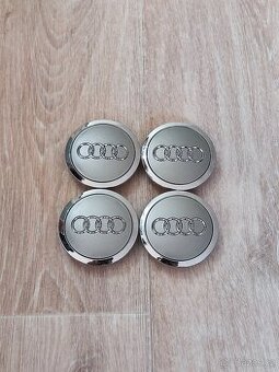 Středové krytky kol Audi 69mm šedé