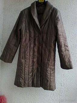 Dámský prošívaný zimní kabát hnědé barvy, vel. L