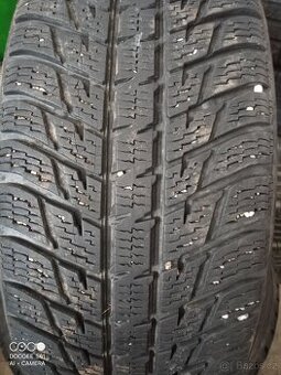 225/60 R17 Nokian zimní SUV XL