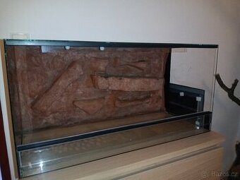 Skleněné terárium 80x40x40 s 3D pozadím