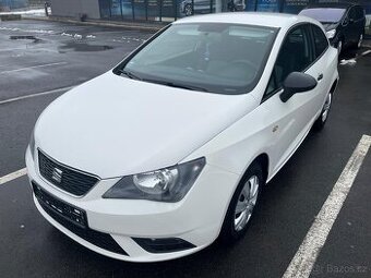 Seat ibiza 1.4i 63KW R.v.2014  1. MAJITEL NOVÁ STK  2 X KOLA