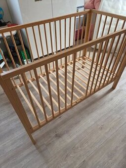 dětská postýlka vč. matrace