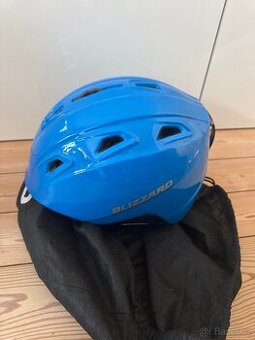 Prodám lyžařskou přilbu