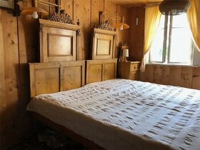 Starožitná dubová postel s vyřezáváním - 1