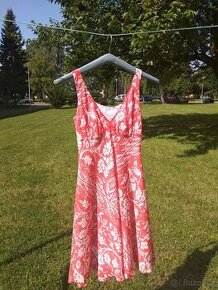 Lehounké červené letní šaty vel. 36 - 1