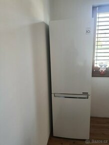 Prodám plně funkční kombinovanou lednici LG NO FROST A+++