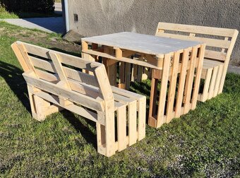 Zahradní set, stůl + dvě lavice - 1
