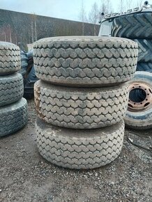 Pneu s diskem 445/65 R 22.5 balóny