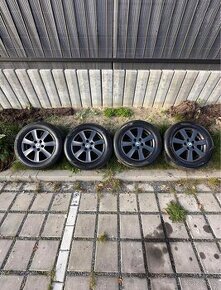 Prodám sadu letních pneu s titany 225/55R16