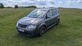VW Touran 2,0 Tdi automat