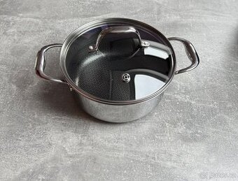 ONYX COOKWARE™ HYBRIDNÍ NEPŘILNAVÝ KASTROL - 1