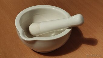Porcelánový hmoždíř